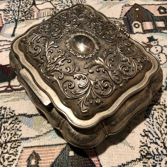 Silver Plated Jewelry box with red interior lining - Picture 4 of 16